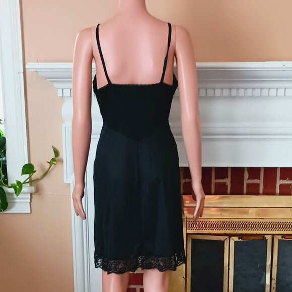 Vanity Fair Vintage Full Slip 32 S Black Lace Bodice & Hem V Neck Made in USA - Picture 4 of 10